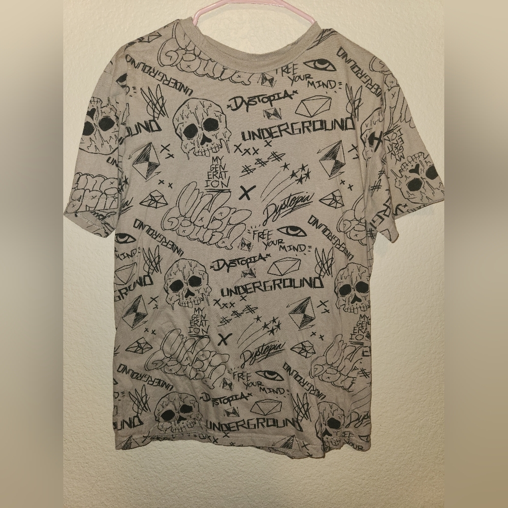 WXYZ T-shirt men’s large all over print graphic shirt